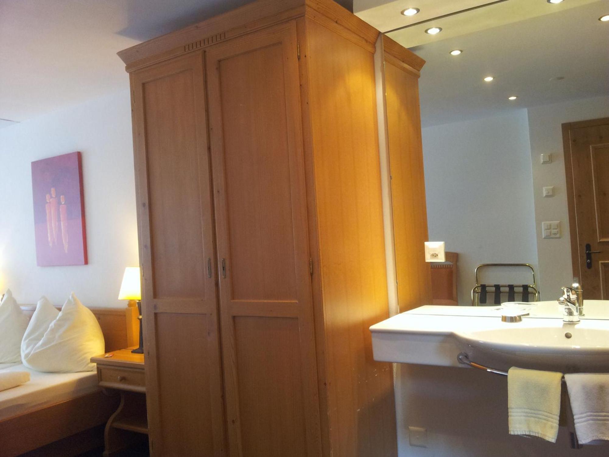 Hotel Dufour Chalet - Adults Only Zermatt Rum bild